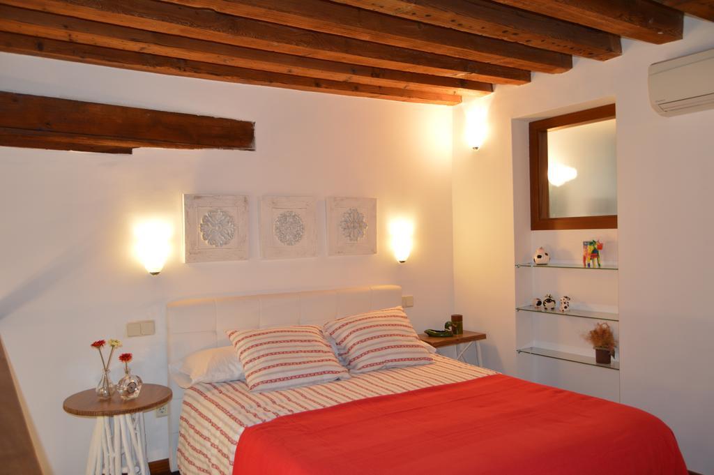 Apartamentos Nuncio Viejo 托萊多 客房 照片